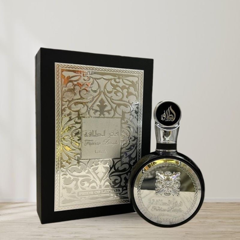 Woody amber oud perfume Fakhar Lattafa